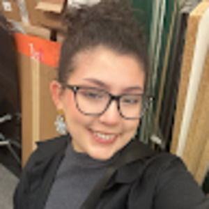 Meet your Posher, Esmeralda